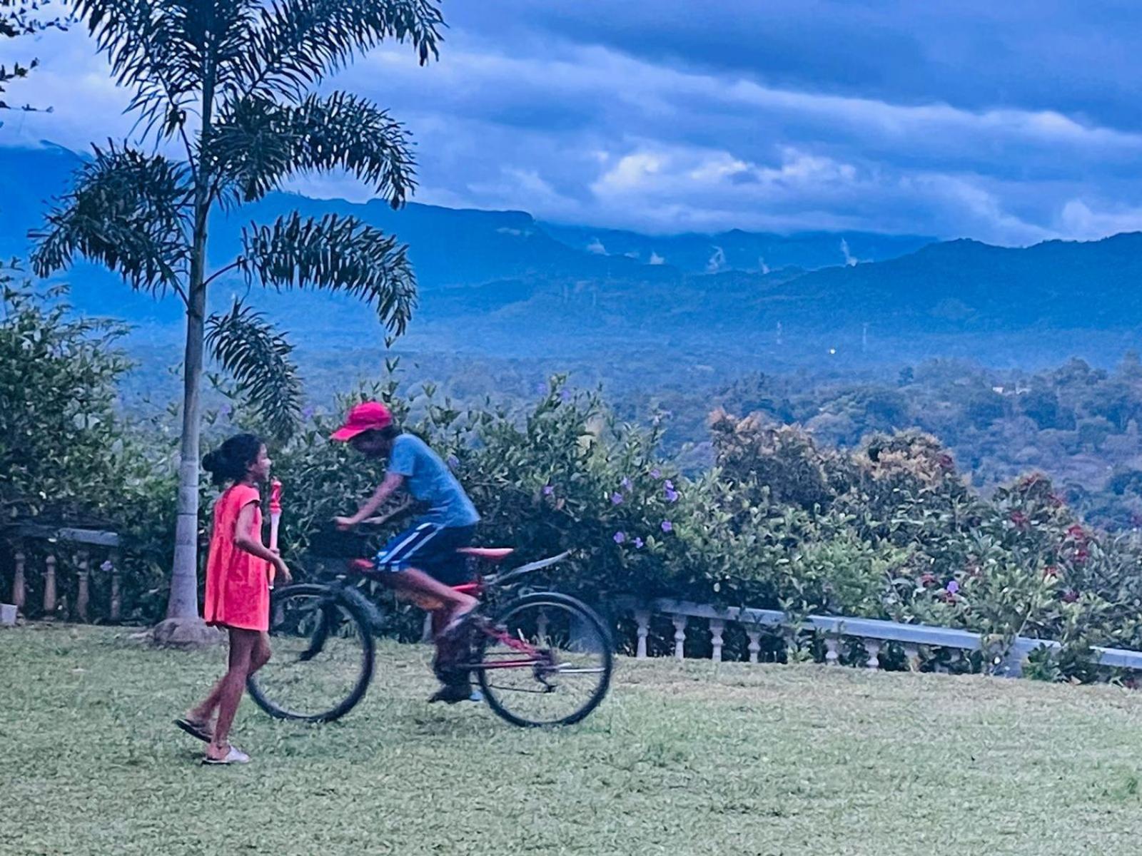 Kandy Gem Inn Blue Hotel المظهر الخارجي الصورة